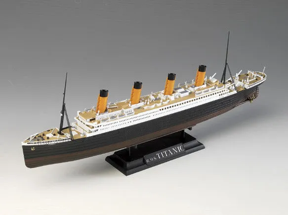 Academy Ships 1/700 RMS Titanic Ocean Liner Kit