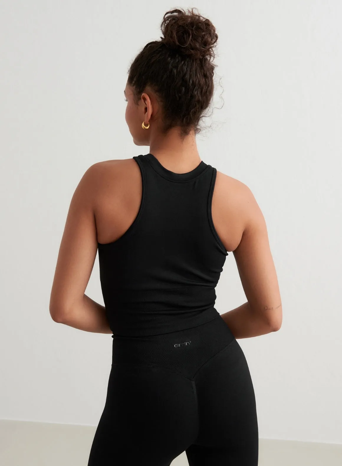 Black Shape Seamless Racerfront Top