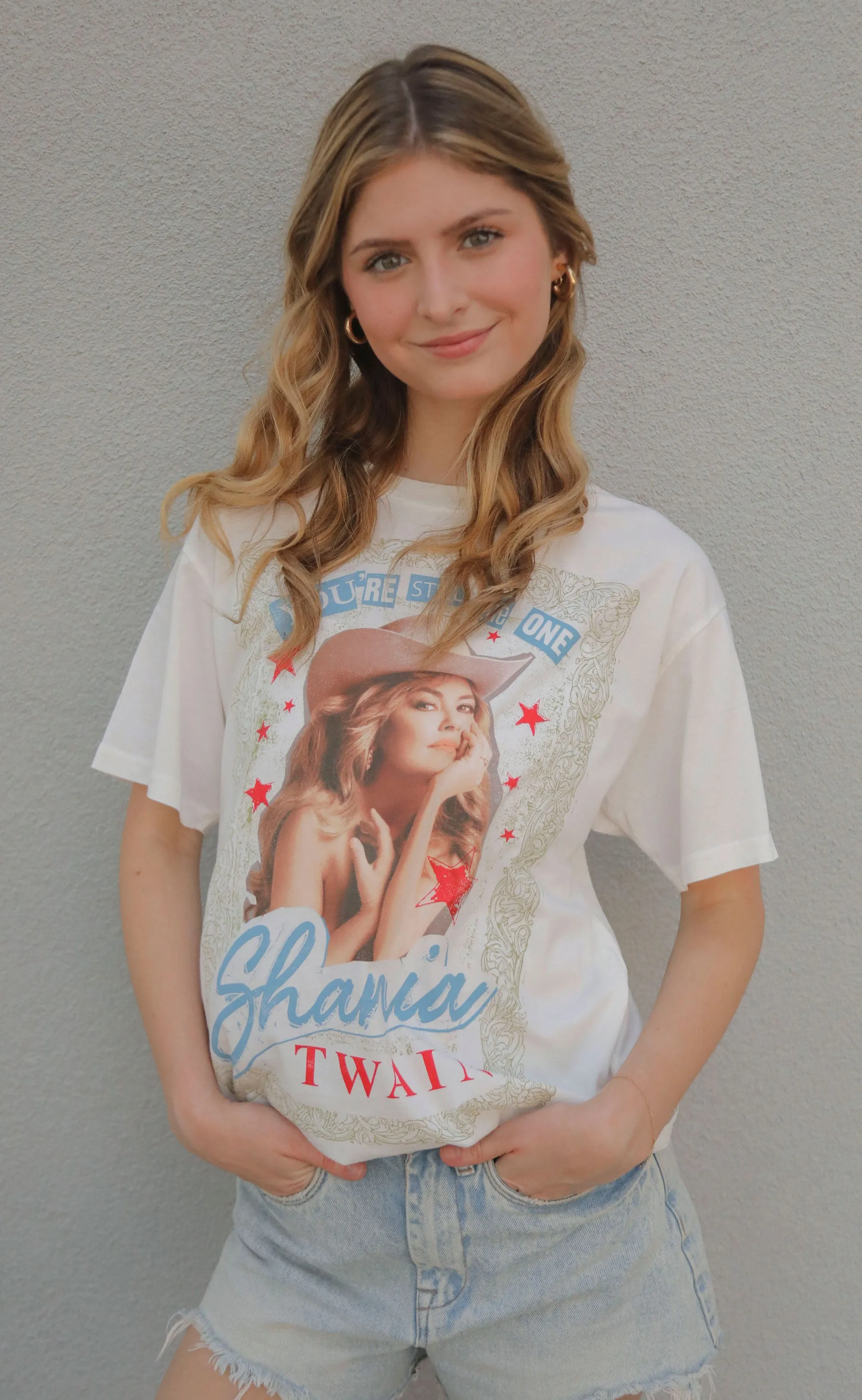 daydreamer: shania twain still the one boyfriend tee