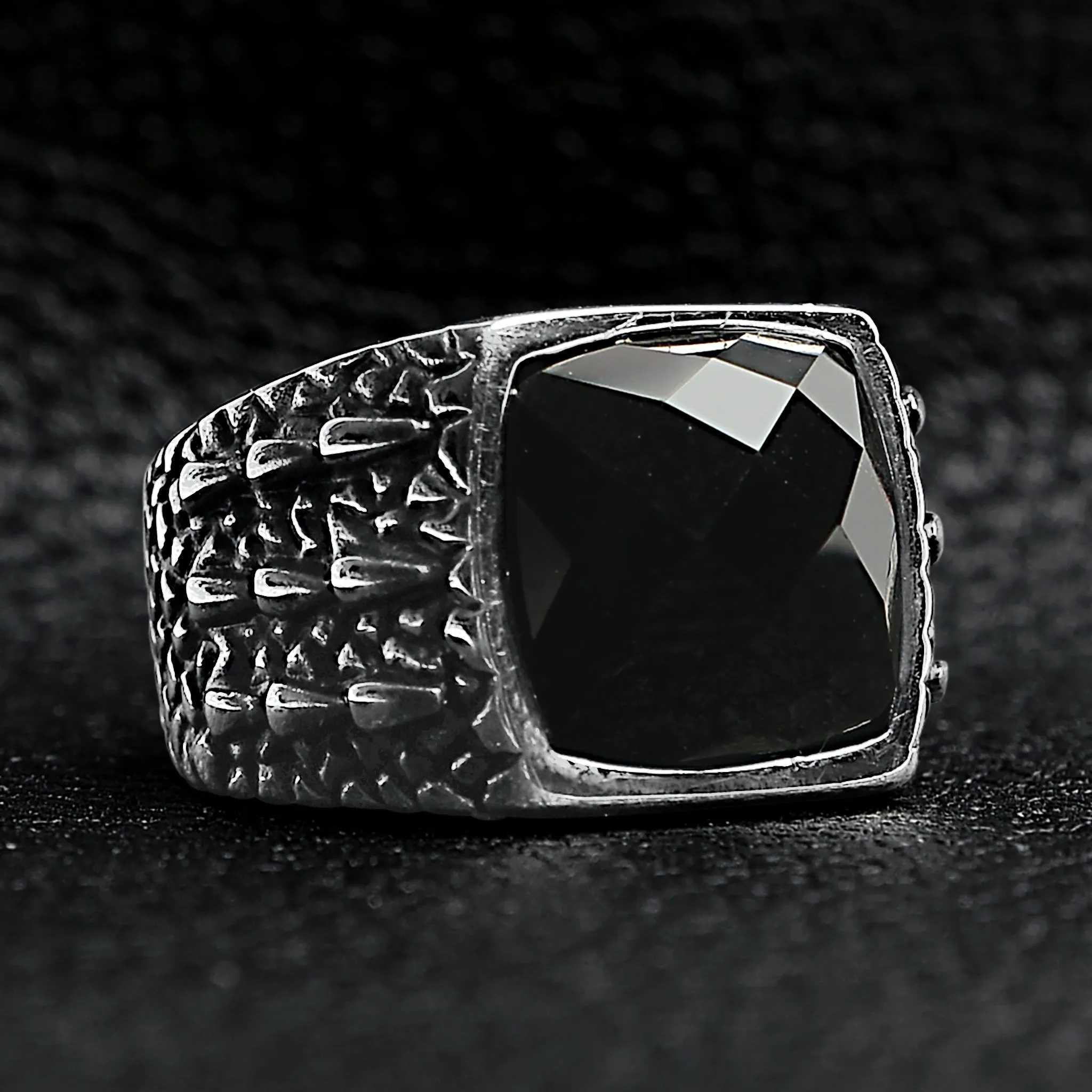 Detailed Cubed Center Black Stone Stainless Steel Ring / SCR4020