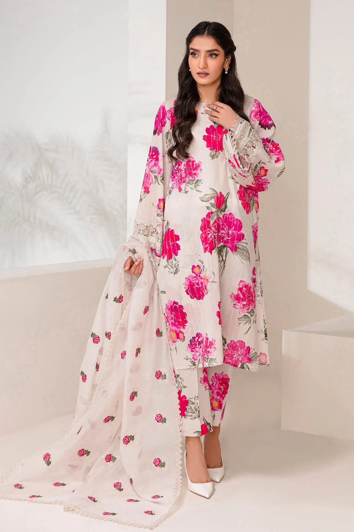 EMBROIDERED LAWN UF-347