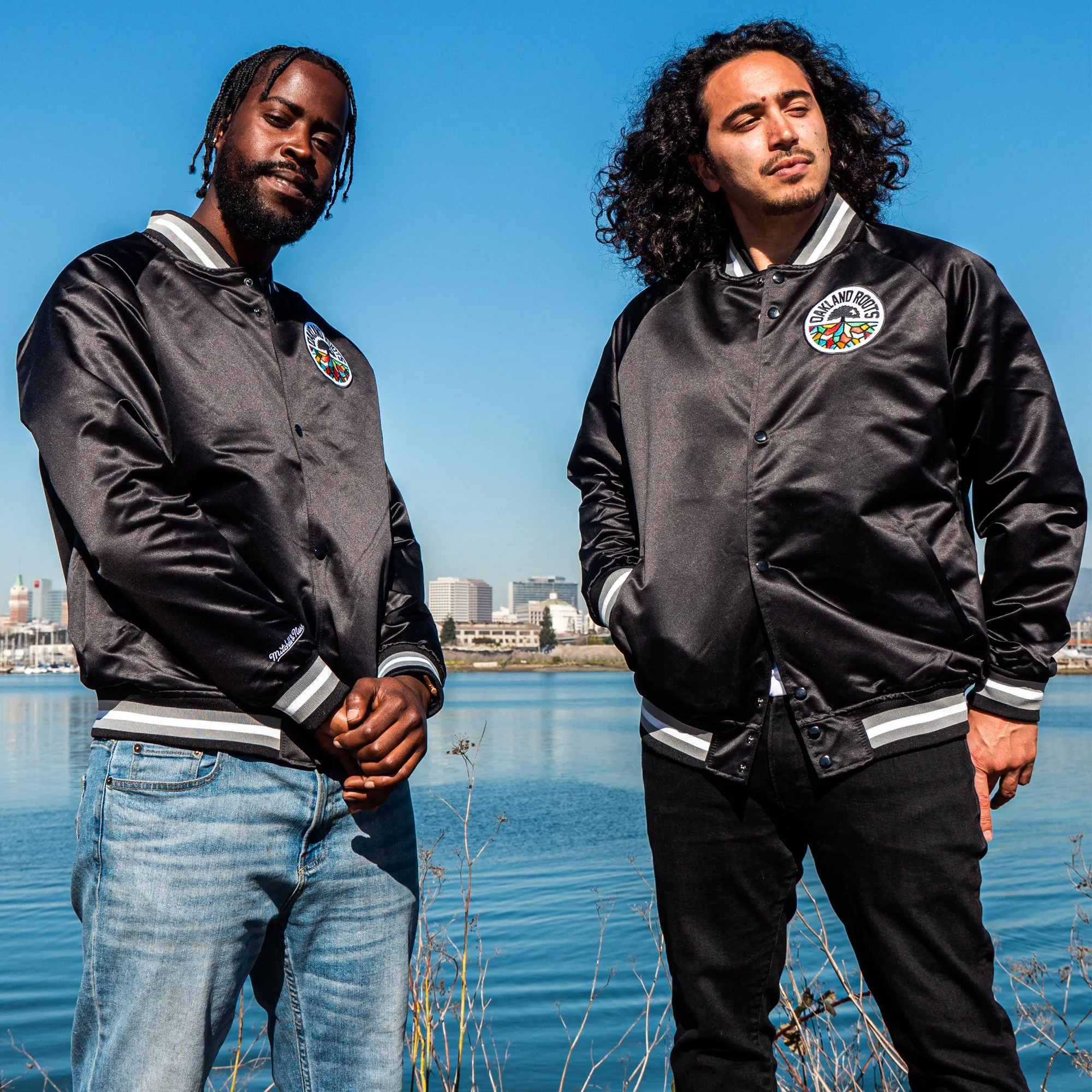 Mitchell & Ness Oakland Roots SC Lightweight Satin Jacket