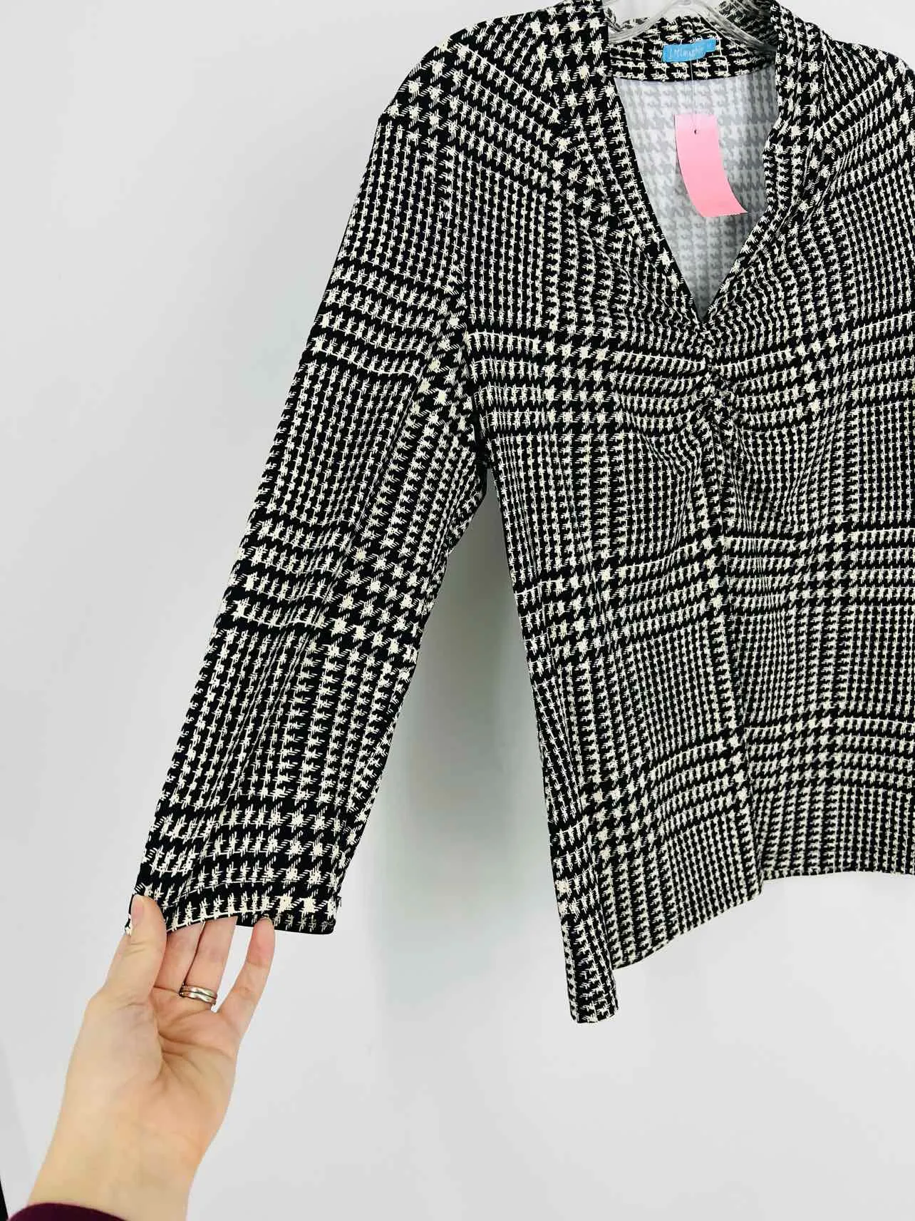 Size M Black/Cream Houndstooth Ruched Designer Top-3/4 Sleeve